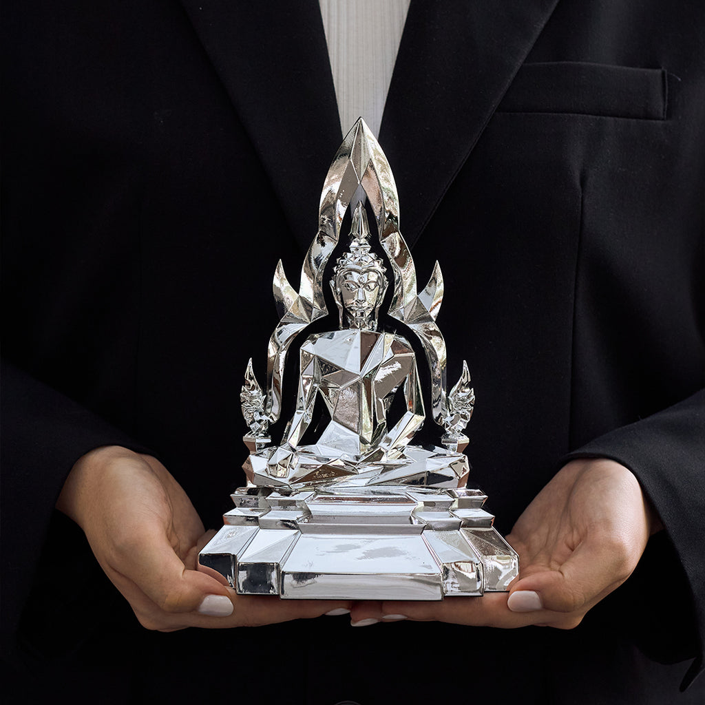 The Silver Luxe Buddha บูชาองค์พระพุทธรูปปางเรือนแก้วสีเงินรัชตะ