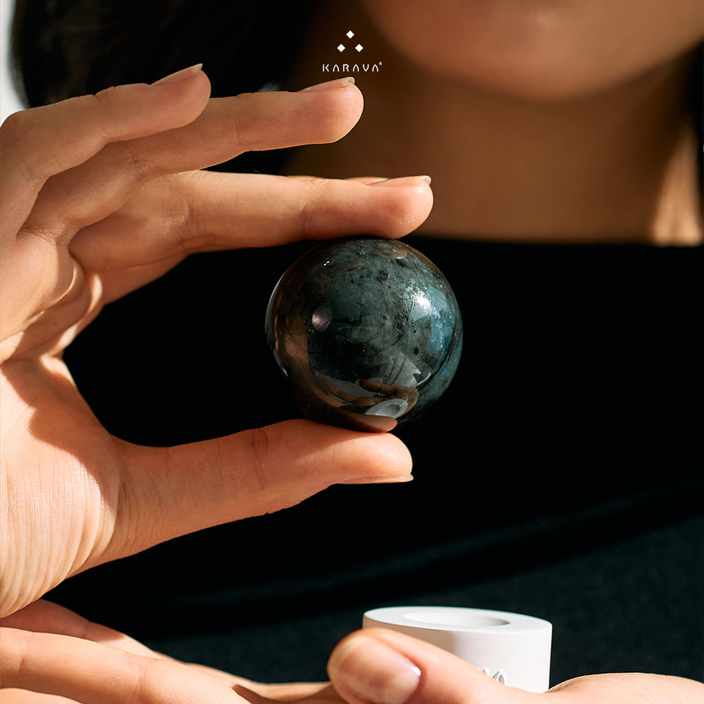 The Sphere | Labradorite พลังแห่งการปกป้องและความโชคดีที่ไม่คาดฝัน